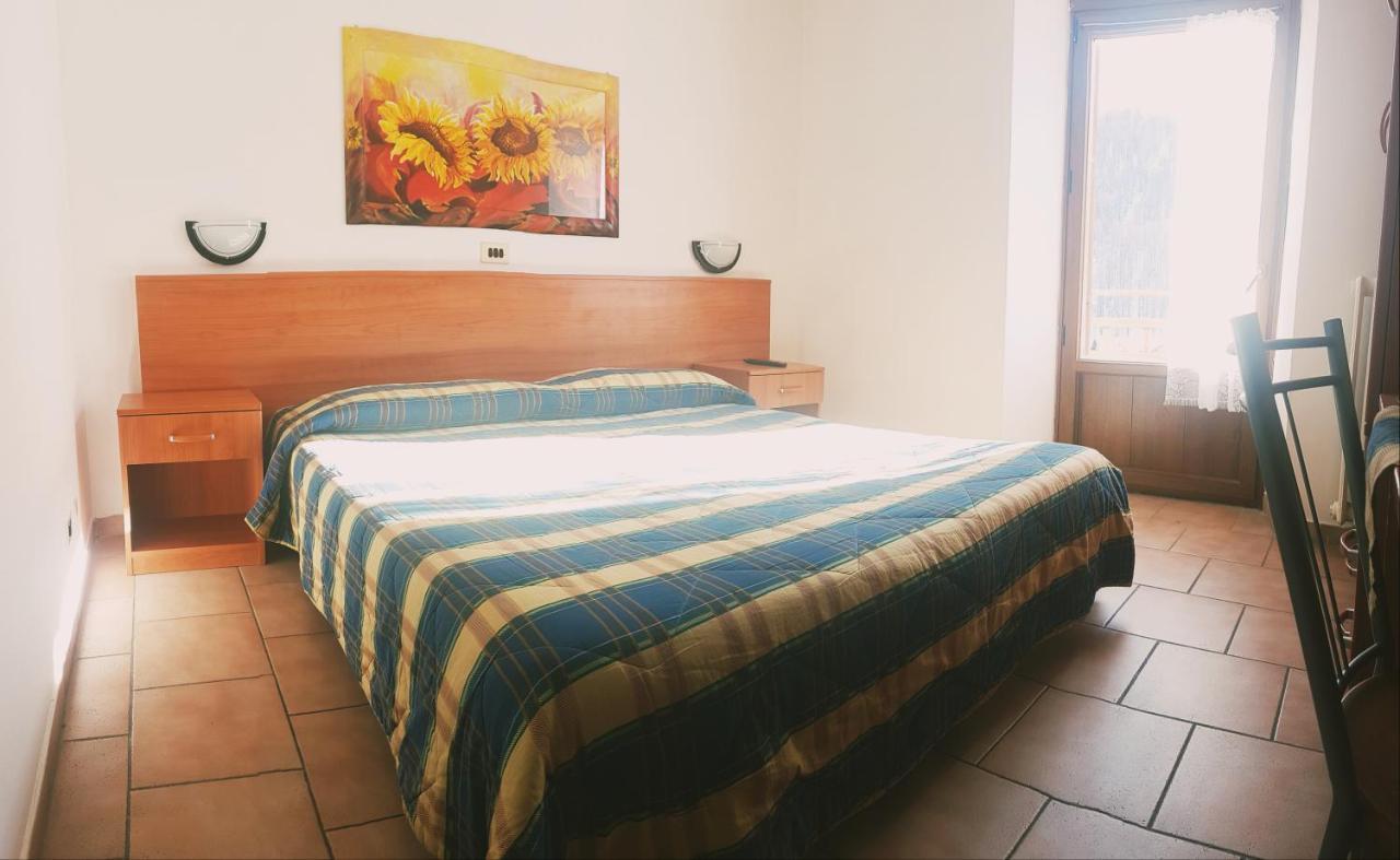Hotel Miramonti Claviere Exterior foto